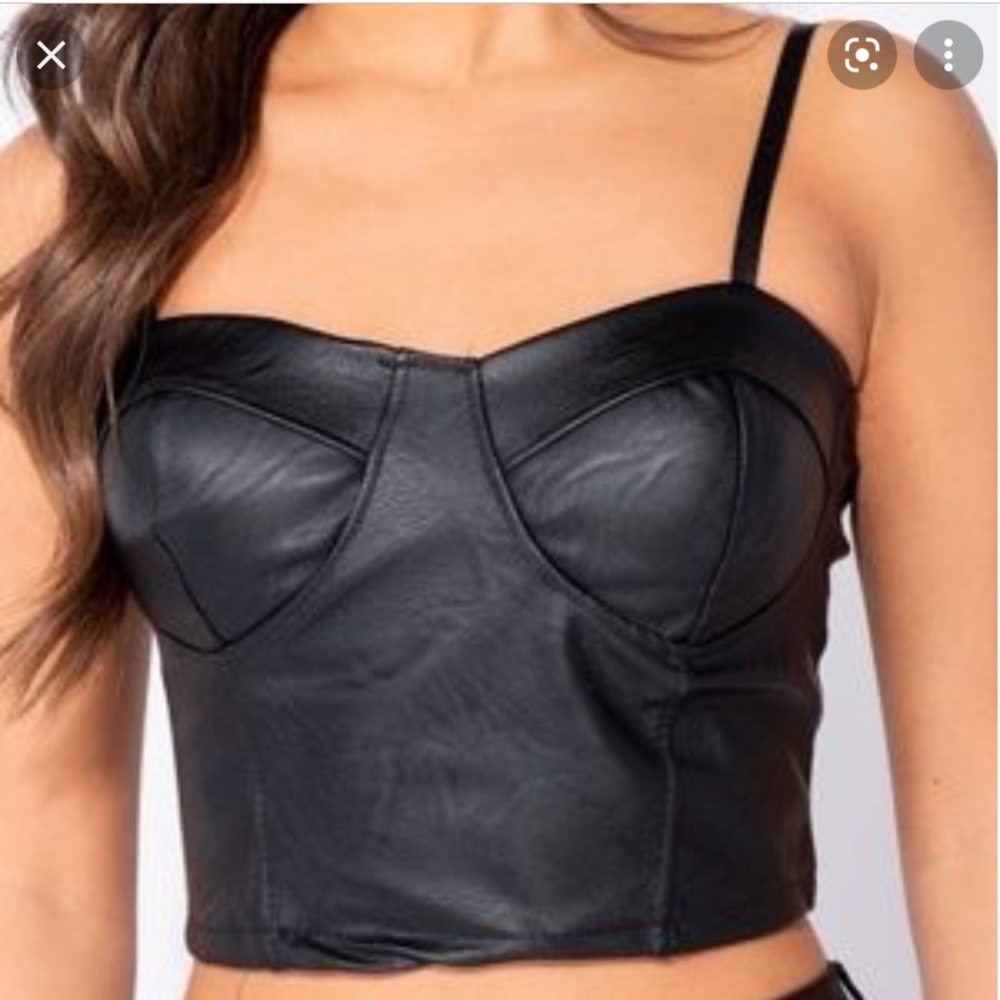 LIZ & SARA Small faux leather black bustier top